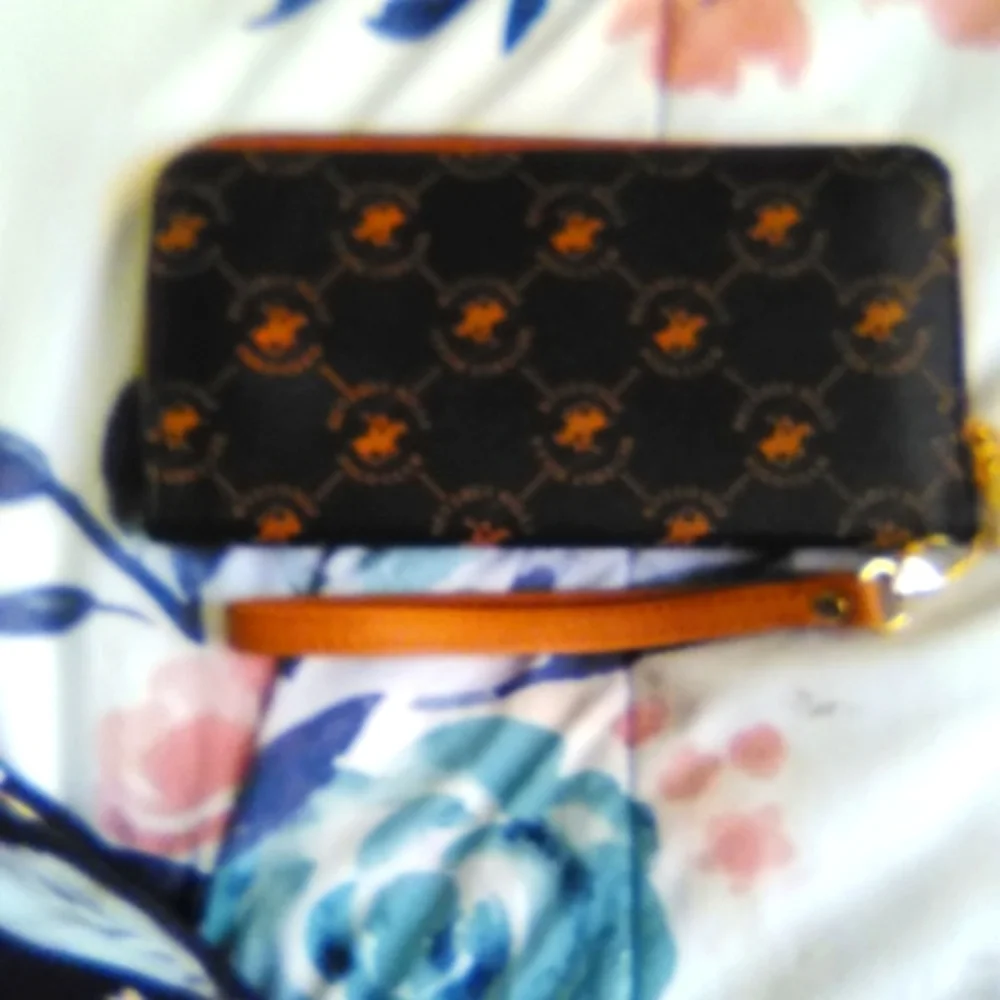 Wallet - Picture 3 of 3